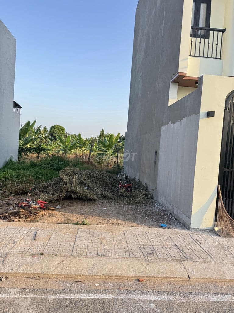 Giảm giá 500 triệu bán gấp 90m2, sổ riêng, tại Long Phước Quận 9, HCM - Ảnh 2