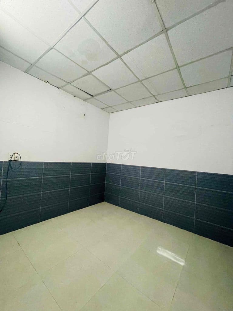 Bán nhà cấp 4 DT 62m2 hẻm xe hơi gần Lê Văn Việt Q.9. Giá 1tỷ8
