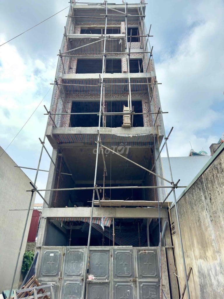 BÁN NHÀ PHÚC LỢI 100m2 XÂY 6 TẦNG,ĐƯỜNG THÔNG Ô TÔ TRÁNH NHAU