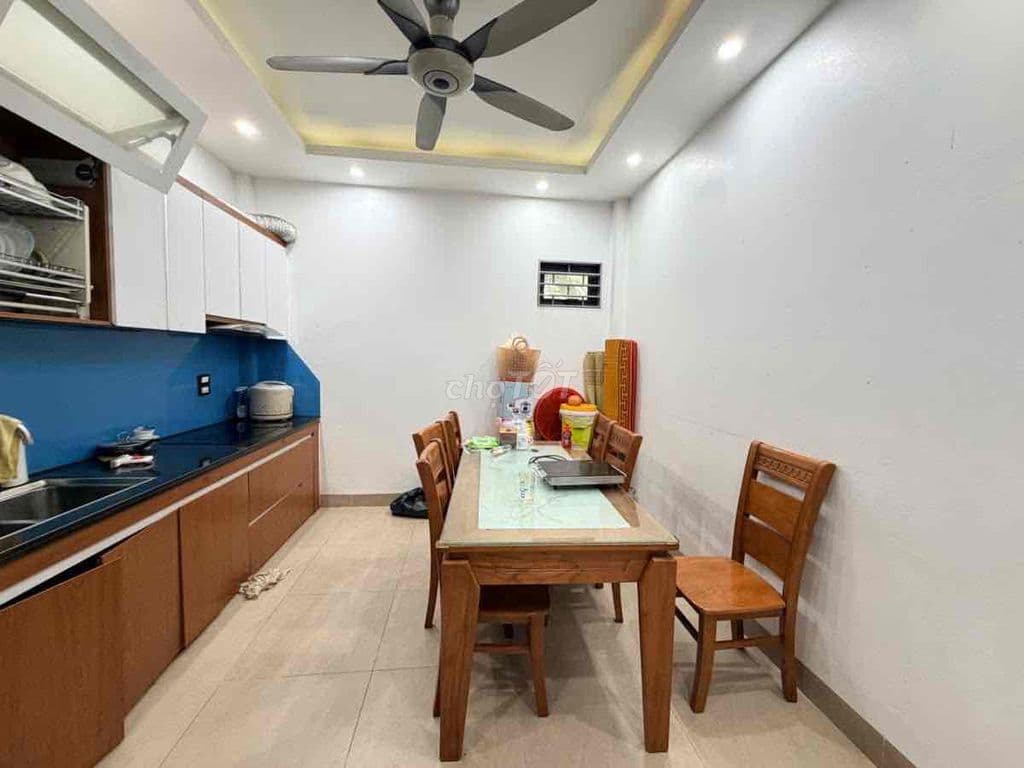 Kịch sàn, Nhà phố Thái Hà, ngõ thông, sát phố, 30m oto, full NT, 41m2 - Ảnh 2