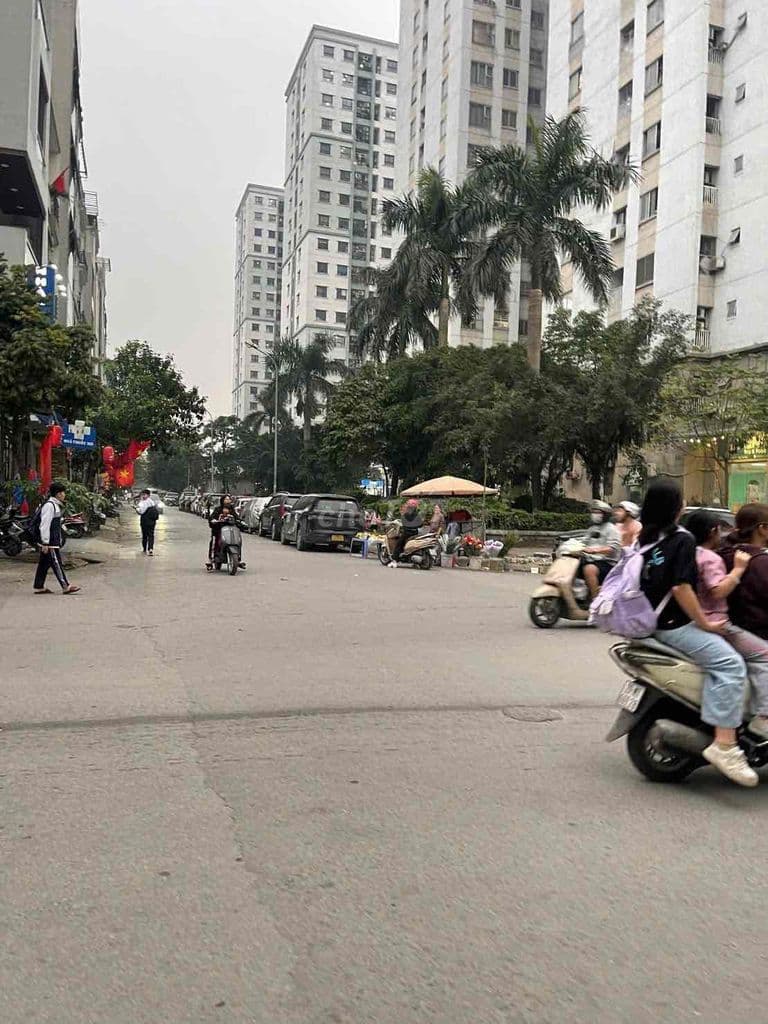 Đất đấu giá Tái định cư Kiến Hưng 90m mt8.2m vỉa hè ô tô, KD,an sinh,đ