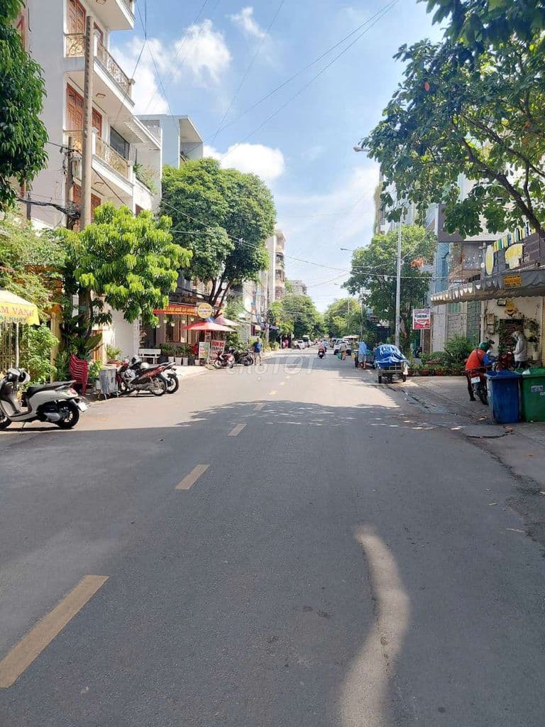 Bán Nhà Mặt Tièn Tân Phú ngay chợ Tân Hương