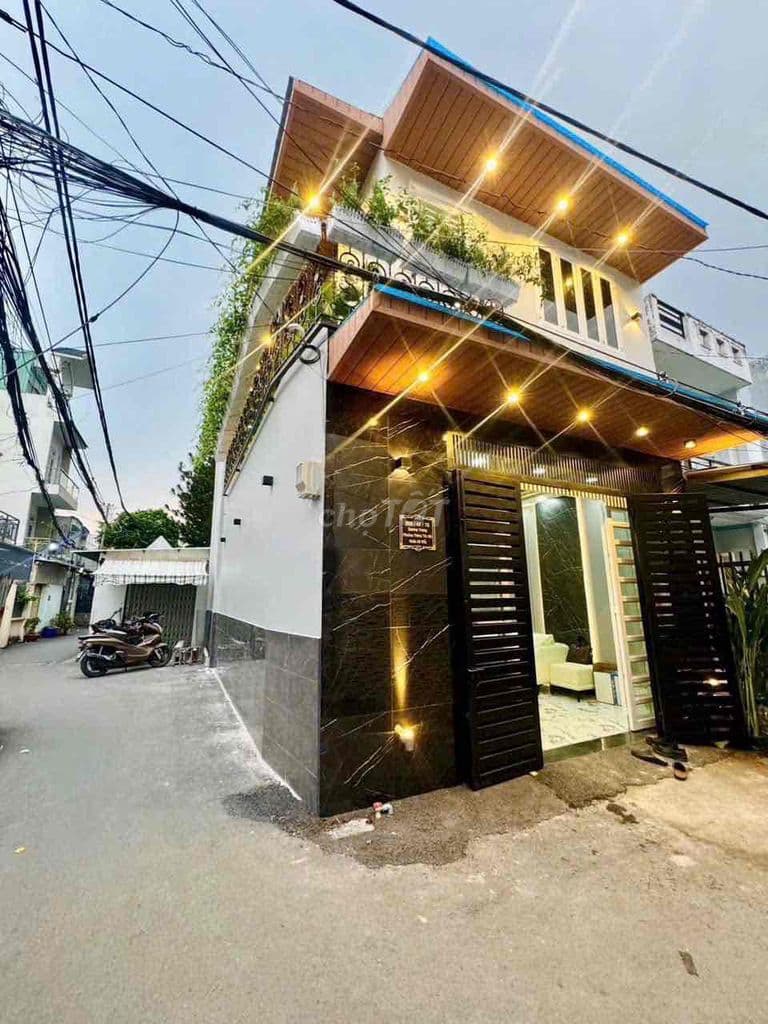 Nhà đẹp góc 2mt