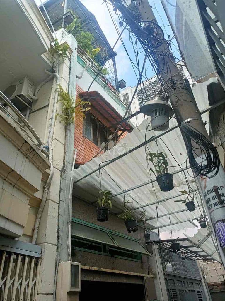 nhà đầu hẻm 549 lê văn thọ. 3 tầng cứng cáp.