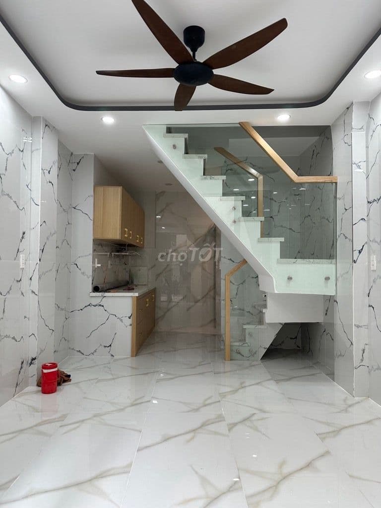 2 tầng kế hẻm xe hơi Hoàng Văn Thụ x Út Tịch 24m2 3,25 tỷ TL chính chủ