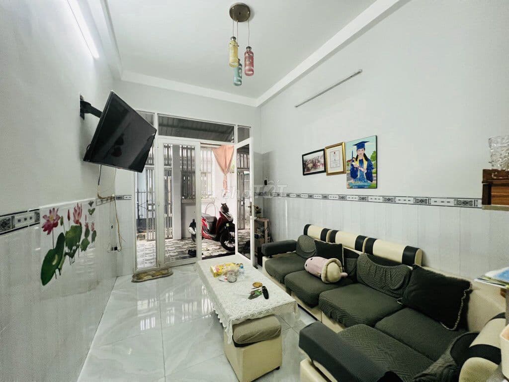 Cạnh chợ Thủ Đức không ngập 50m2 căn góc 3 tầng cho thuê 9tr/ tháng - Ảnh 2