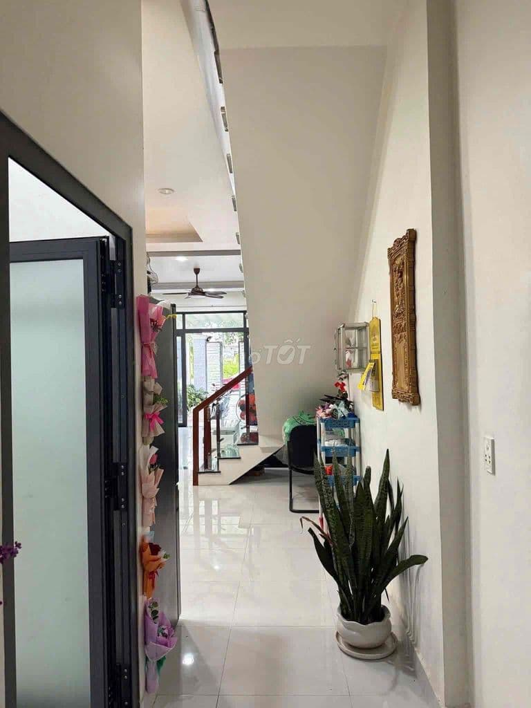Nhà Hóc Môn 500tr dân cư đông đúc gần ngã 4 An Sương - Ảnh 2