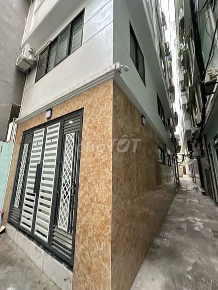 CHDV Mỹ Đình 18 phòng, 8 tầng TM, doanh thu 90tr/th