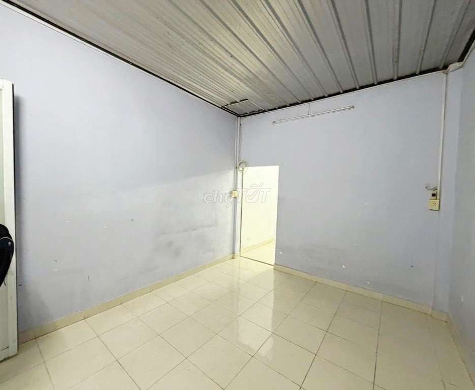 Chủ bán gấp nhà hẻm xe hơi, gần học viện Cán Bộ, DT lớn 83m, Phường 11 - Ảnh 2