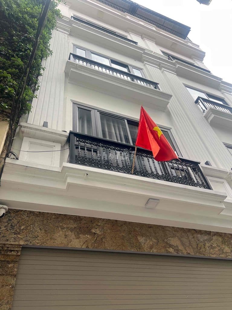 BÁN NHÀ NGỌC THUỴ TRONG ĐÊ 5.4 TỶ - 30M2- 5 TẦNG MỚI XÂY 5 NĂM - Ô TÔ