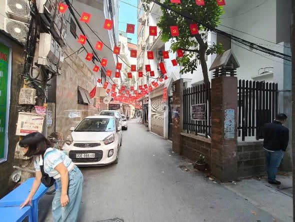 bán nhà 6 tầng quận Cầu Giấy 13 tỷ