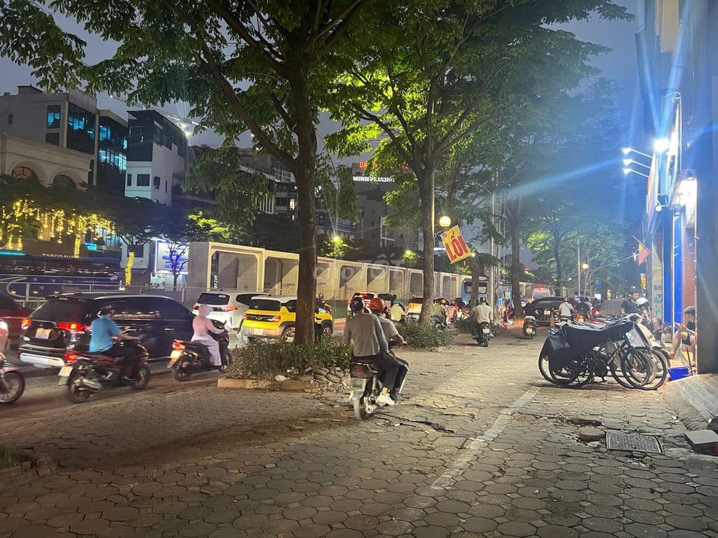 MẶT PHỐ LỚN, THOÁNG TRƯỚC SAU VĨNH VIỄN, MẶT TIỀN SIÊU KHỦNG