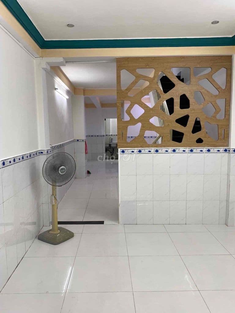NHỈNH 4 TỶ NHÀ 2 TẦNG 35m2 HXH THÔNG BÙI HỮU NGHĨA NGAY CHỢ BÀ CHIỂU - Ảnh 2