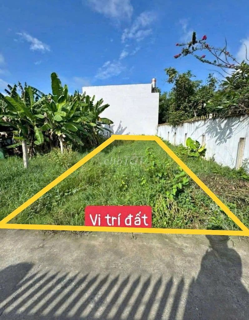 Bán lô đất Ngay QL22 Tân An Hội, 122 m2 900TR full Thổ Cư SHR