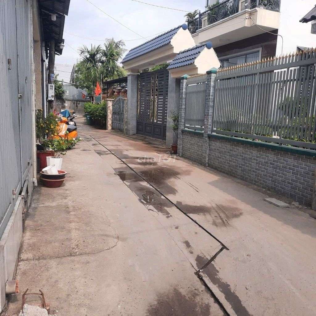 Bán Nhà , Đường Phan Văn hớn Ba Điểm HM, Ngang 5,1M 170M2 Giá : 4.2Tỷ