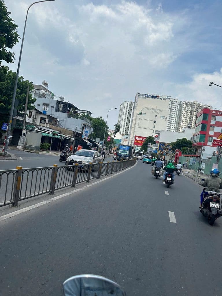 Bán nhà 4lau mặt tiền Phạm Hùng,quận 8,5.5x17m,thuê 40tr/th,KD tốt - Ảnh 3