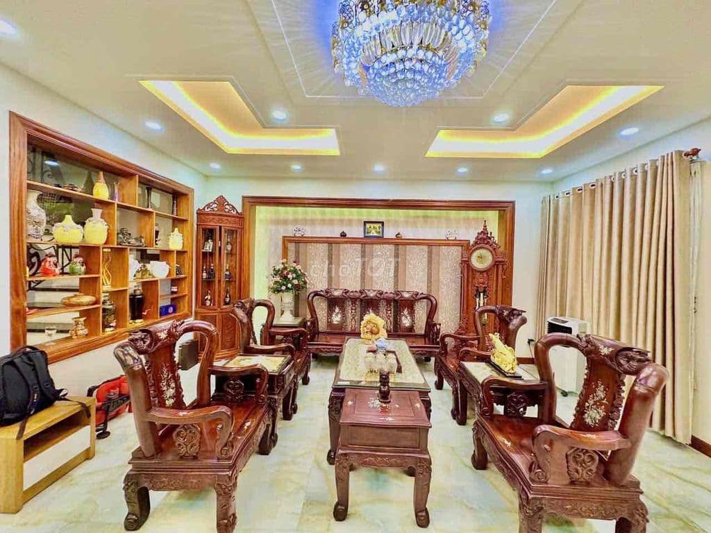 BIỆT THỰ KHU VIP TÂN SƠN NHÌ 120M2 4 TẦNG NHỈNH 15 TỶ