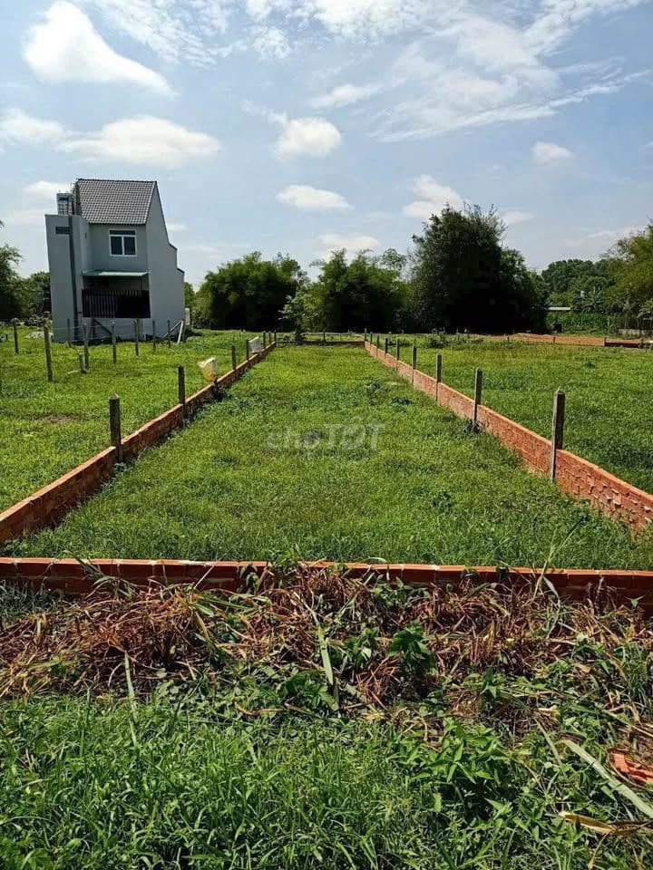 Chủ định cư xa,cần bán gấp-Đường 648,Thái Mỹ,DT190m2,750tr, SHR,thổ cư