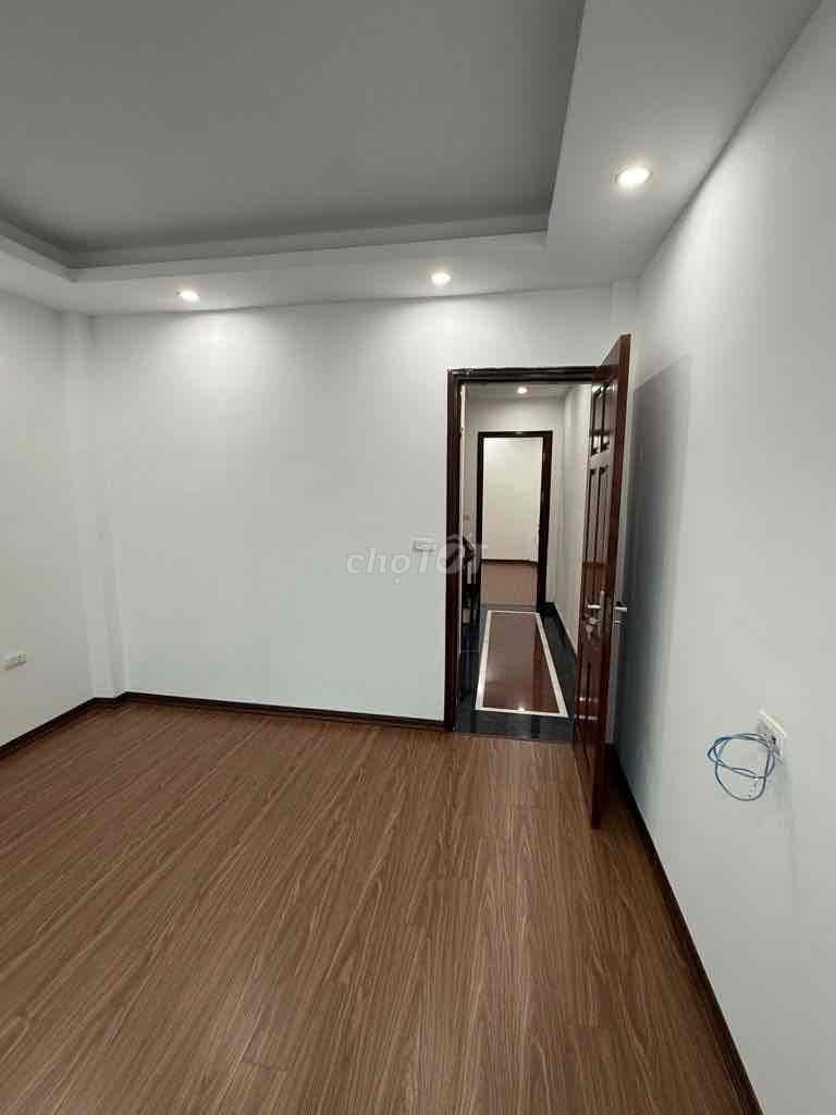 Nhà Gần KĐT Linh Đàm - Trần Thủ Độ - Ô Tô Đỗ Cổng Dân Xây 45m 7,5 tỷ - Ảnh 2