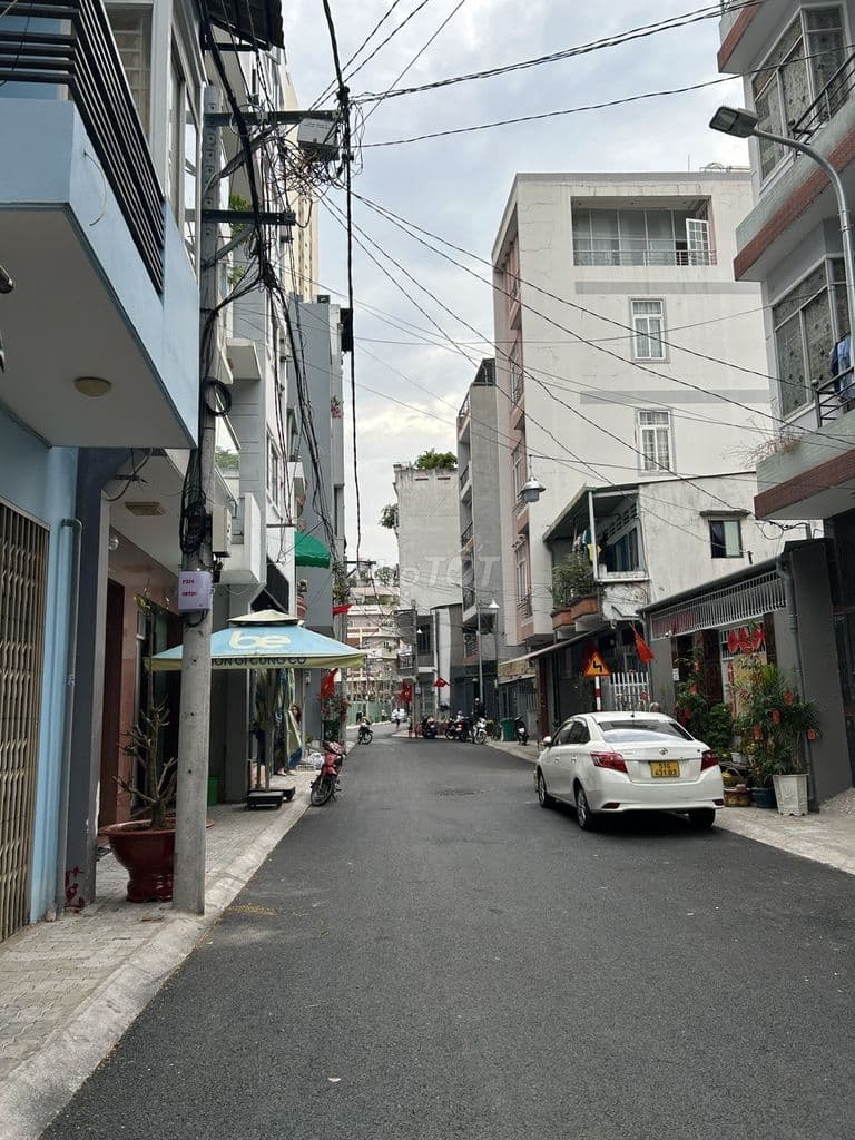 Bán nhà HXH 8m trung tâm đường 3/2, DT: 6.4*15m, 1 trệt 3 lầu, 21.5 TỶ