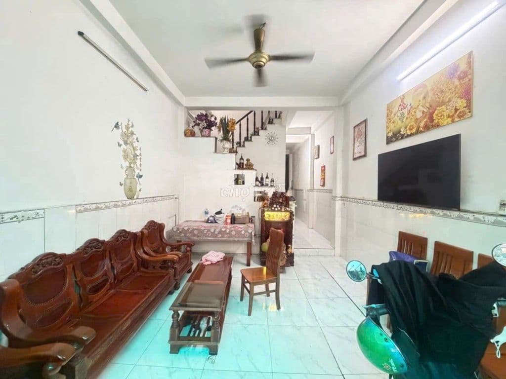 Nhà 3 tầng đường Thạnh Xuân 21 phường Thạnh Xuân Q12, Dt 79m² Hẻm 6m