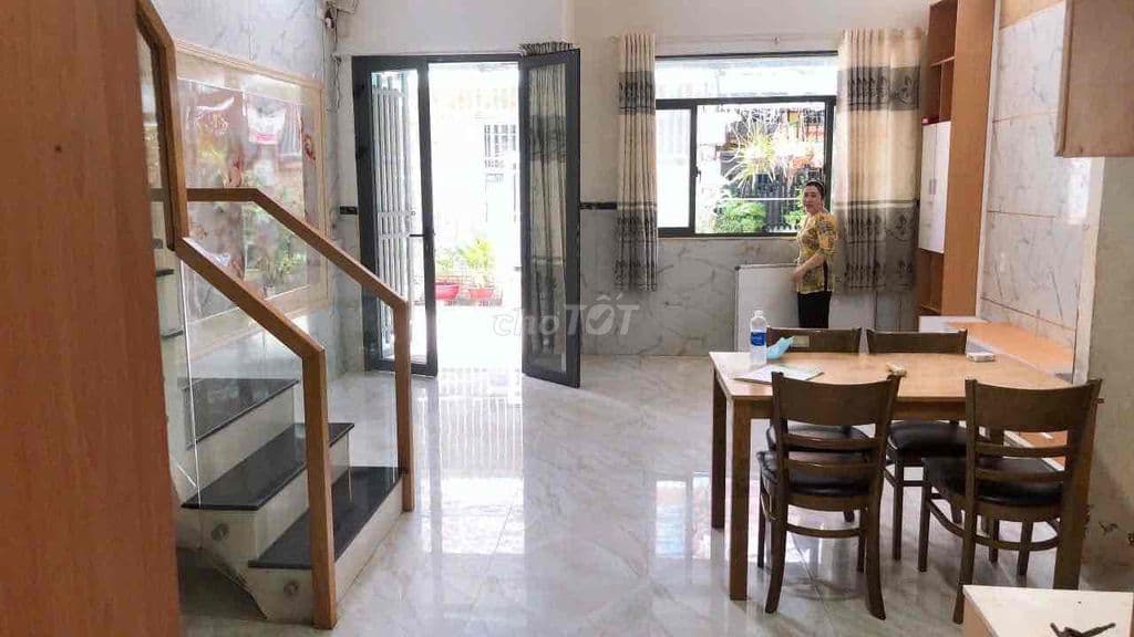 NHÀ 2 TẦNG MỚI – HOÀN CÔNG CHUẨN – TRUNG TÂM NHÀ BÈ •Diện tích: 5 x 1