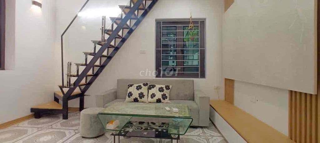 Bán TT phố Bùi Ngọc Dương 2 thoáng 3PN 1 khách bếp WC sổ CC có TL 70m2