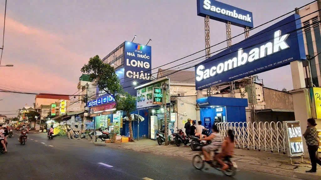 Nhà Đỗ Xuân Hợp DT 5,5mx30m thổ cư,có dòng tiền cho thuê, giá 10,x tỷ