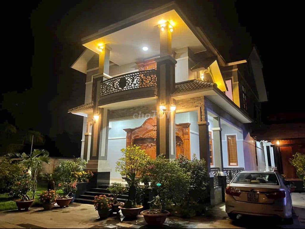 biệt thự 4800m2 Ngay Quốc Lộ 22 , Ba sa vào 100m .