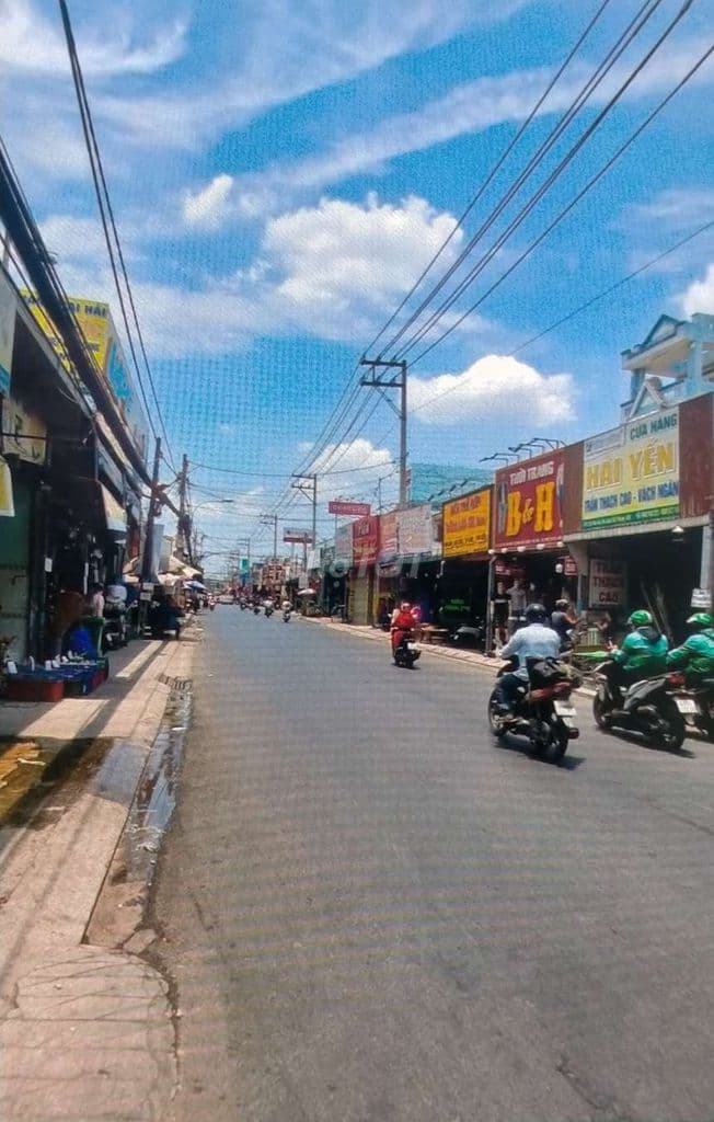 mặt tiền đường nhựa 8x30m, ngay ngã tư Bà Điểm TPHCM - Ảnh 3