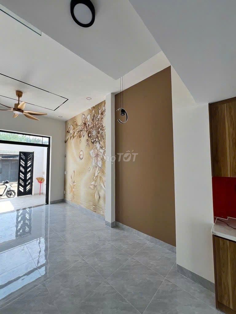 Bán nhà 3 tầng mới xây KDC Trường Lưu, P.Long Trường - 4,950 tỷ (4PN) - Ảnh 3