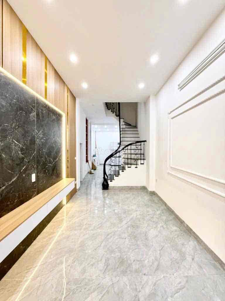 Nhà đẹp phố Hoàng Mai- 4 tầng - 4 ngủ ở ngay- lô góc- gần phố- DT 43m2 - Ảnh 2