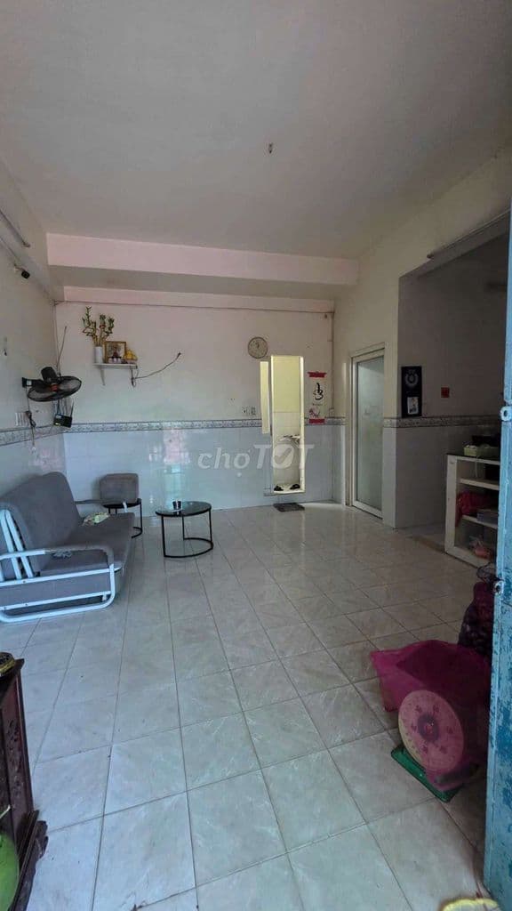 Bán tầng trệt chung cư Lý Chiêu Hoàng đối diện Khang Điền