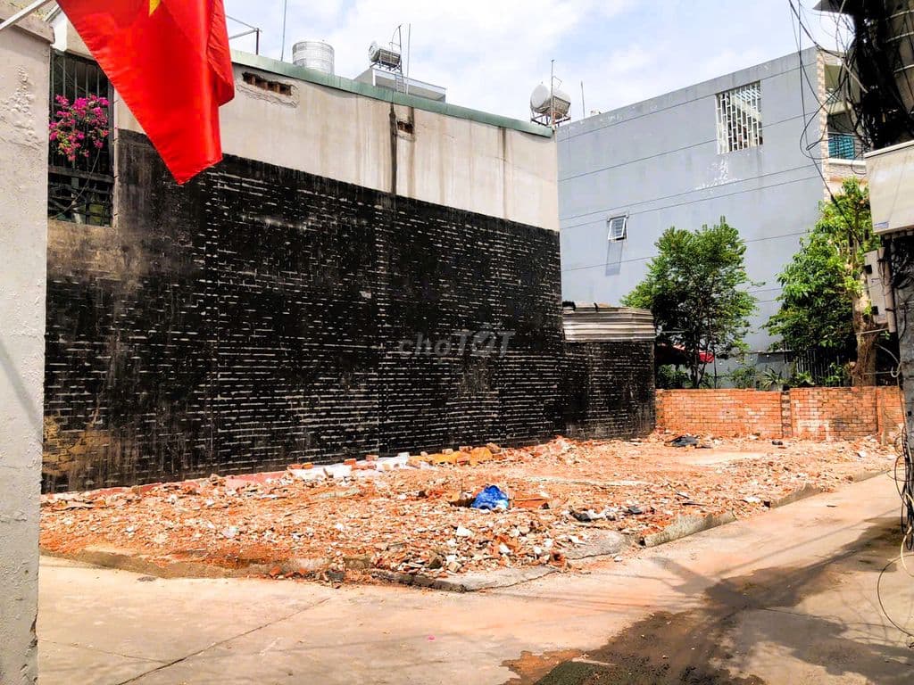 Bán đất lô góc hẻm xe hơi thông Linh Trung 5.2x14m xây tự do