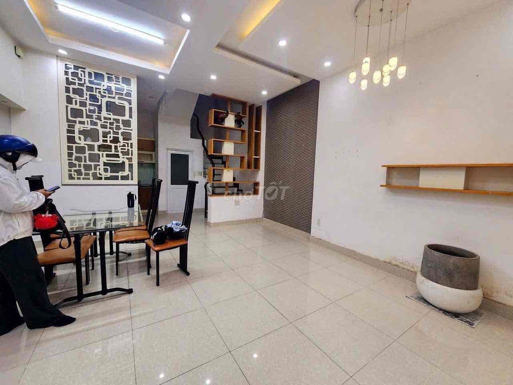 Bán nhà 4 tầng, ngang 5m Nguyễn Thị Tần P2. Q8 - Ảnh 2