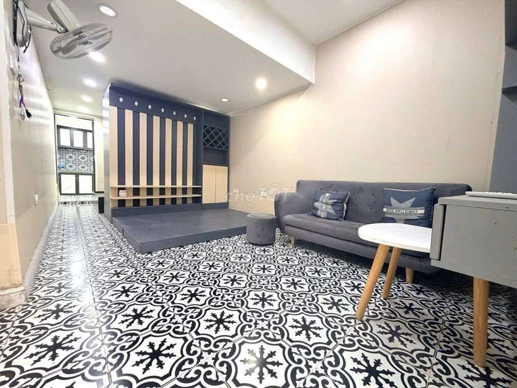 BÁN CĂN HỘ TT TẦNG 1 KINH DOANH