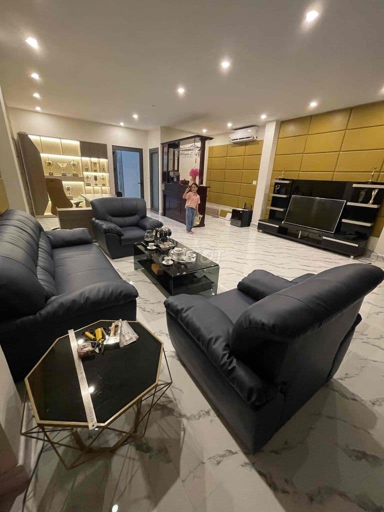 KS 8tầng khu CộngHoa dtien400tr 7,5x38m