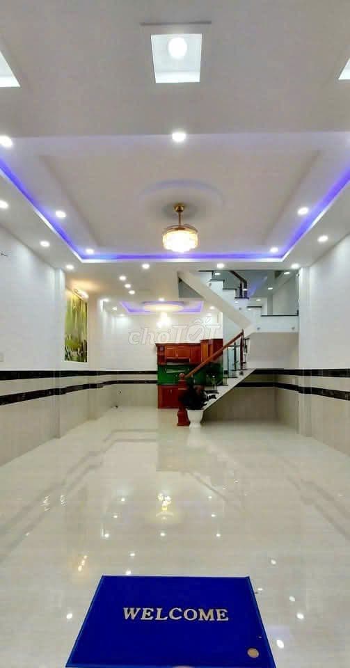 MỘT XẸT HẺM XE HƠI