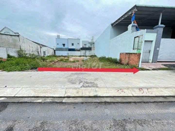 Kẹt Tiền Cần Bán Lô Đất 120m2 Ngay Đ. Nguyễn Thị Se. Giá 1 Tỷ, SHR