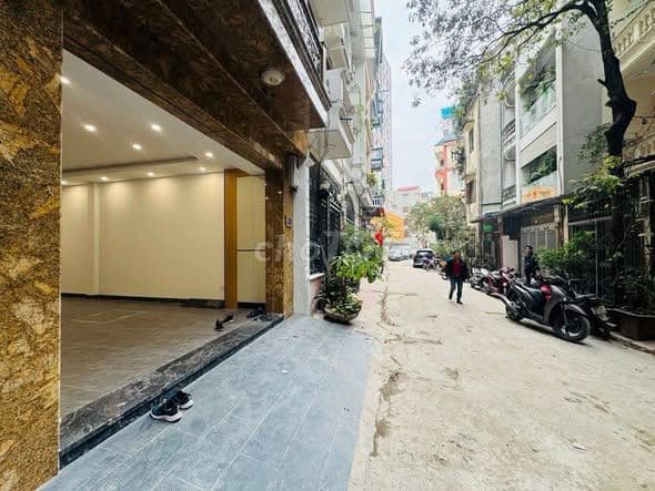 Nhà Hoàng Quốc Việt, Cầu Giấy, Ô tô tránh, thang máy, 2 thoáng