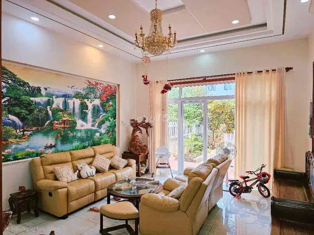 Biệt thự góc 2 mặt tiền KDC Gia Hoà, DT: 252m2, giá bán 21.8 Tỷ