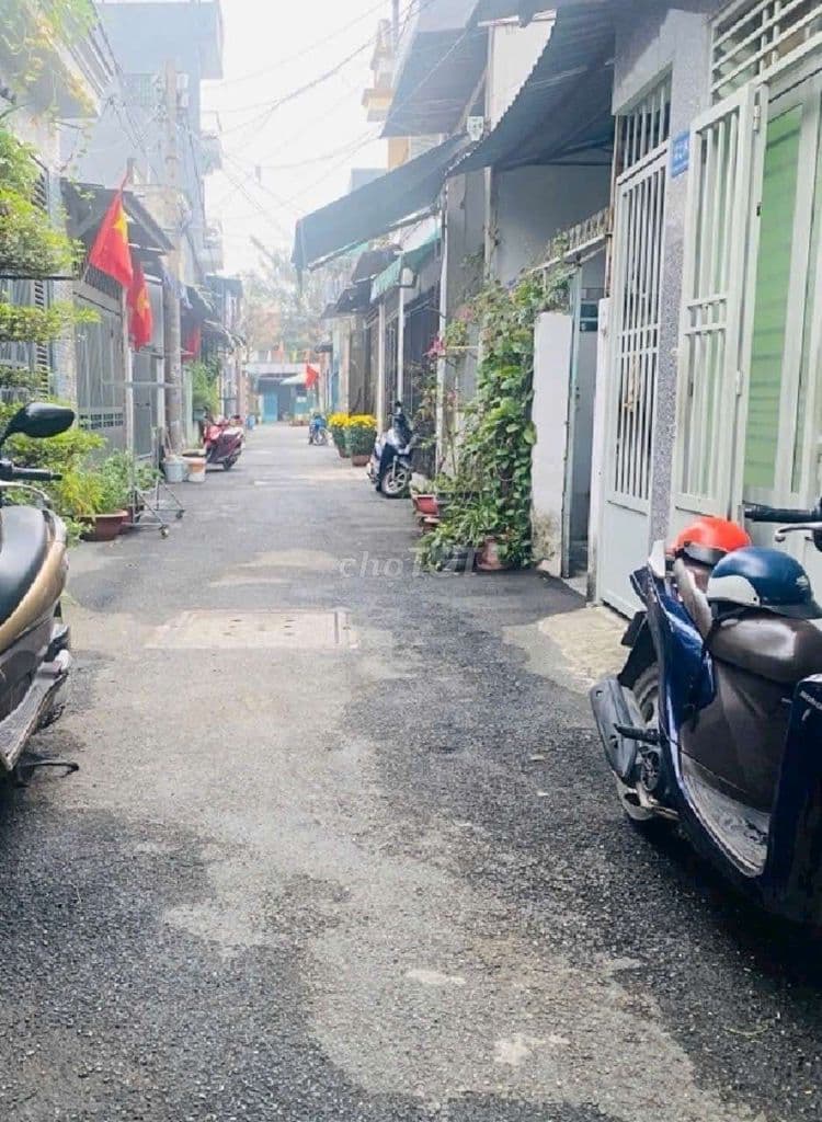 BÁN NHÀ Tô Ký/ 5X17M HẠ còn 𝟰TỶ1, HẺM NHỰA gần Mặt Tiền Tô Ký Q12