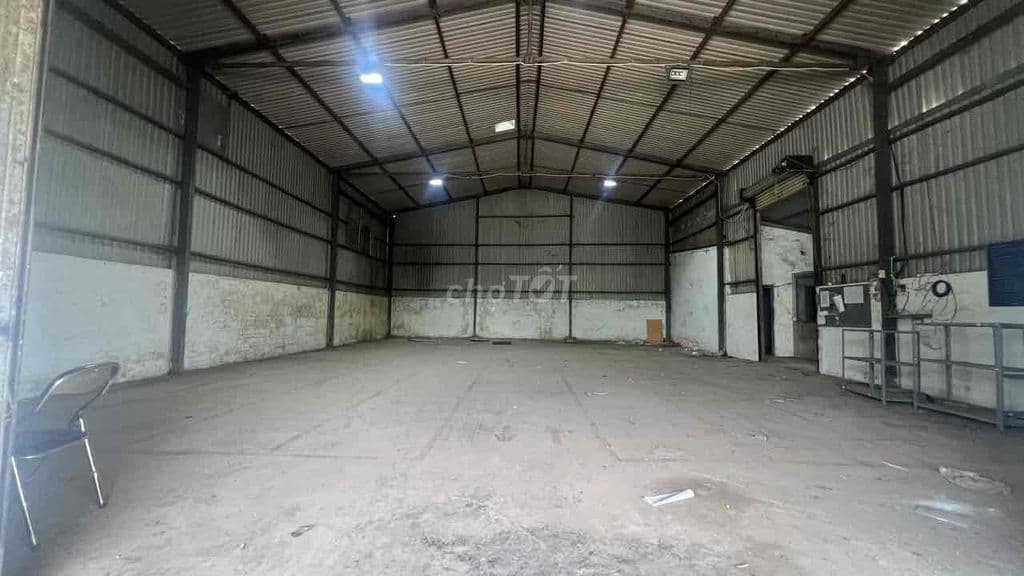 bán xưởng mặt tiền đường nhựa xây full hết đất