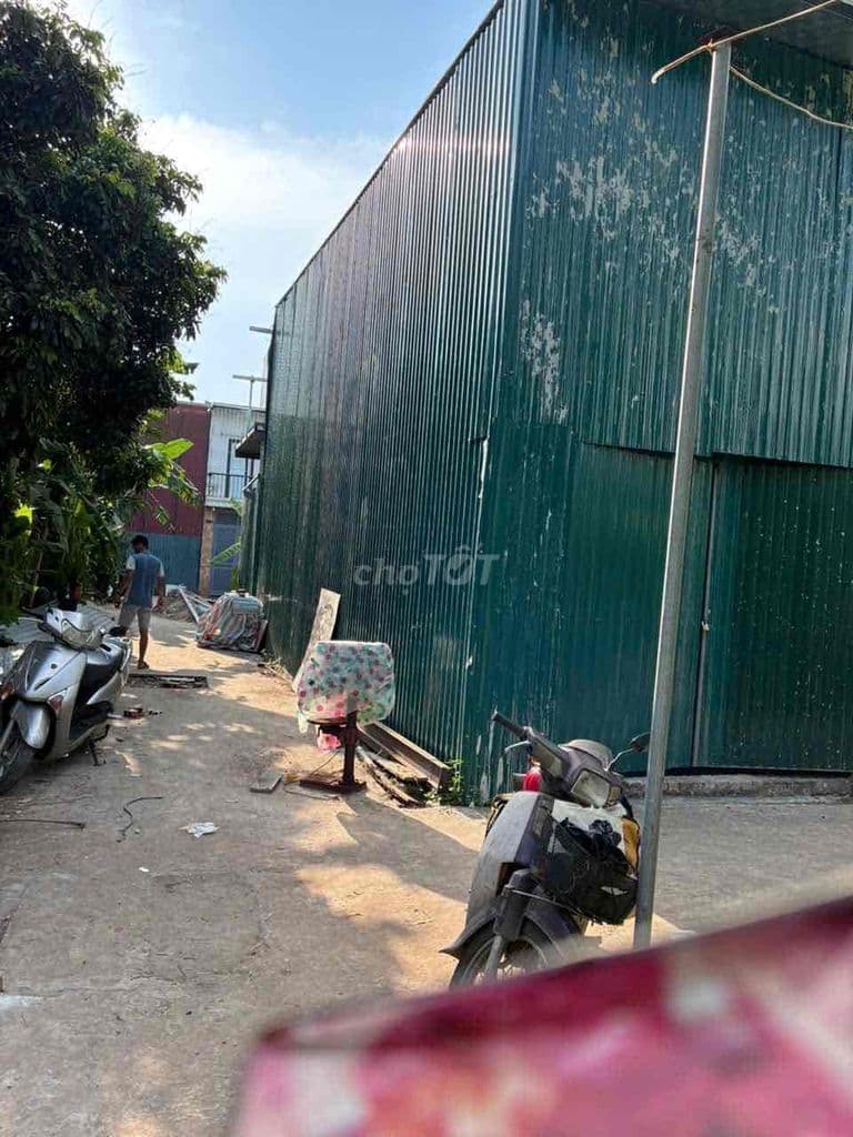Đất 55m2 tại Đông Thiên Vĩnh Hưng đã có điện nước đầy đủ.