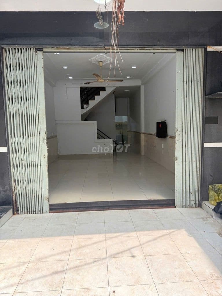 NHÀ MT ĐƯỜNG NHỰA 6M - LÝ PHỤC MAN - XE HƠI Ở TRONG NHÀ - GẦN 100TR/M - Ảnh 3
