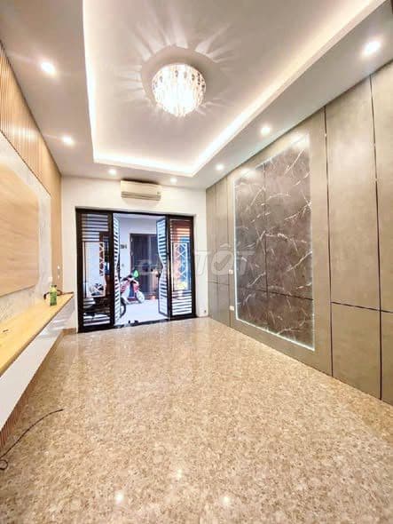 Nhà mới 5 tầng 35m2 Ngọc Thụy, Long Biên, ô tô đỗ cổng, full nội thất - Ảnh 3