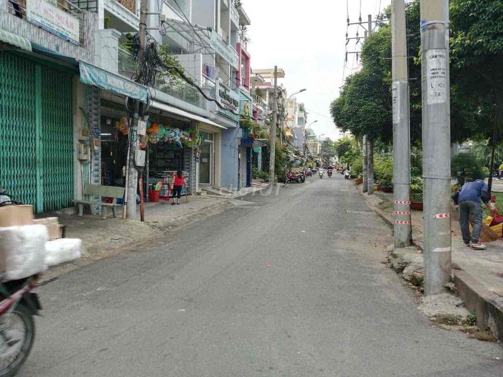 72m2- Mặt tiền cư xá Phú Lâm A-Nhà cấp 4- Xe hơi đổ cửa - Ảnh 2