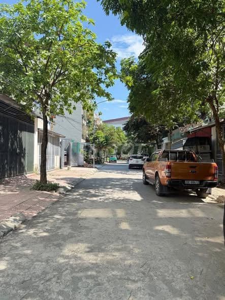 bán đất tặng nhà 4 tầng Thạch Bàn nhỉnh 7 tỷ