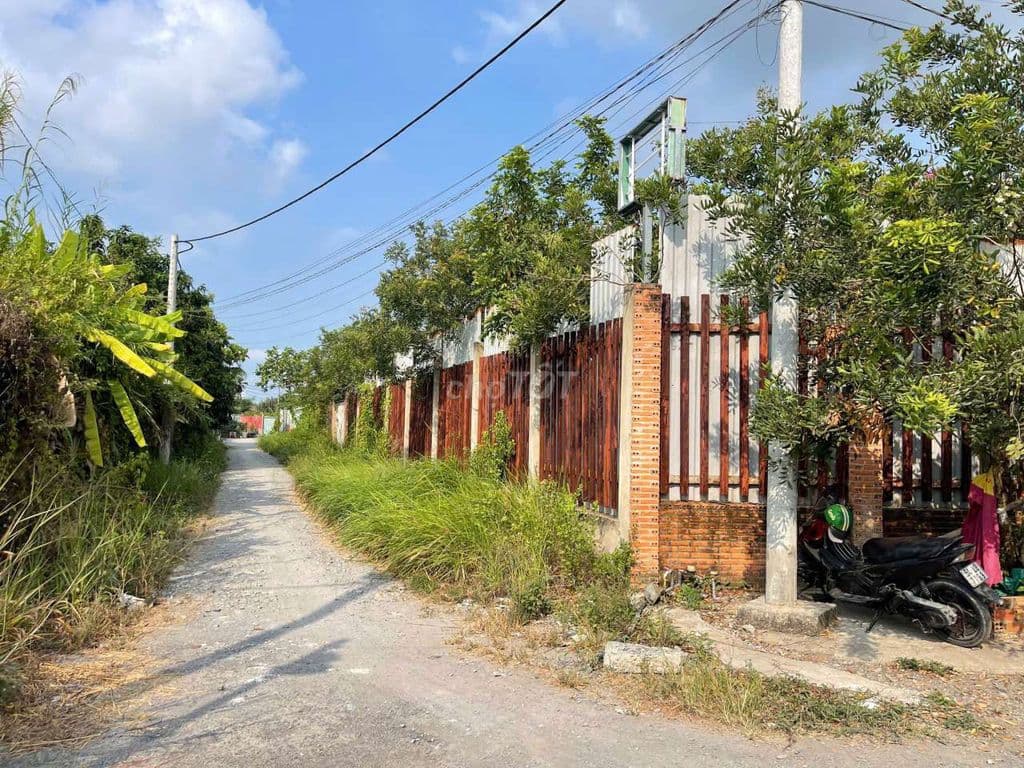 BÁN NHÀ VƯỜN 1500M NHÀ BÈ