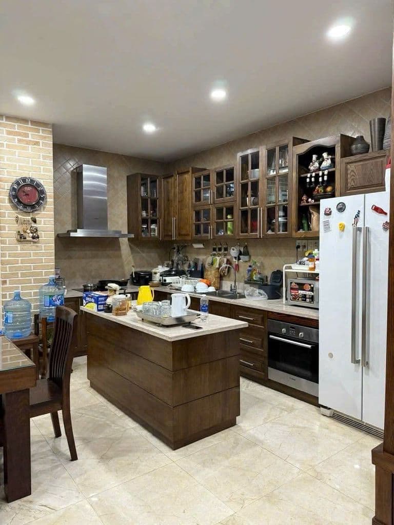 Bán Nhà, 80m2, 5 Tầng, đường 8m, chỉ 8 tỷ, Tân Hương Eon Tân Phú.
